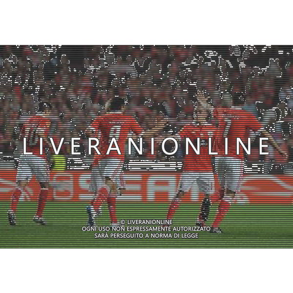 20110310: LISBON, PORTUGAL - SL Benfica vs PSG (Paris Saint Germain): Europa League 2010/2011, round of 8, 1st leg. In picture: Saviola, Salvio, Fabio Coentrao, Maxi Pereira and Cardozo (Benfica) celebrating goal. PHOTO: Alvaro Isidoro/CITYFILES LIGA EUROPY UEFA SEZON 2010/2011 PILKA NOZNA BENFICA LIZBONA vs PSG FOT. CITYFILES/NEWSPIX.PL PORTUGAL,BRAZIL,SPAIN,GERMANY,FRANCE,UK OUT !!! --- Newspix.pl EUROPA LEAGUE BENFICA PSG ©AG ALDO LIVERANI SAS - ITALY ONLY - *** Local Caption *** .