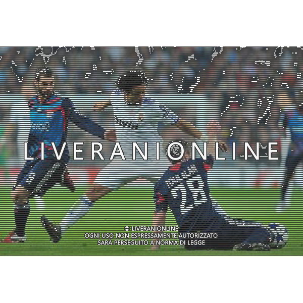 (110317) -- MADRID, March 17, 2011 () -- Marcelo Vieira da Silva Junior (C) of Real Madrid competes during the match against Olympique Lyon at the 2010/11 UEFA Champions League at Santiago Bernabeu Stadium in Madrid on March 16, 2011. Madrid defeated Lyon by 3-0. On aggregate 4-1, Real Madrid completed the lineup for quarter finals. (/Chen Haitong) (lm) AG ALDO LIVERANI S A S ONLY ITALY