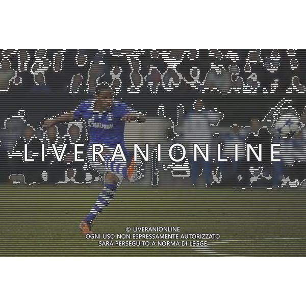 firo : Fussball, 09.03.2011 CL, Champions League, Achtelfinale, Saison 2010/2011 FC Schalke 04 - FC Valencia 3:1 Freisto§tor durch FARFAN, Schalke, zum 1:1 CALCIO Champions League, FC Schalke 04 - FC Valencia ©FIROSPORTPHOTO/AG ALDO LIVERANI SAS - ITALY ONLY - *** Local Caption *** .