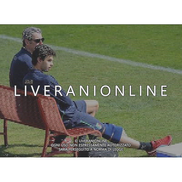 Raduno Nazionale Italiana a Coverciano Firenze - 22.03.2011 Allenamento Nella Foto:Andrea Ranocchia con i medici /Ph.Vitez-Ag. Aldo Liverani