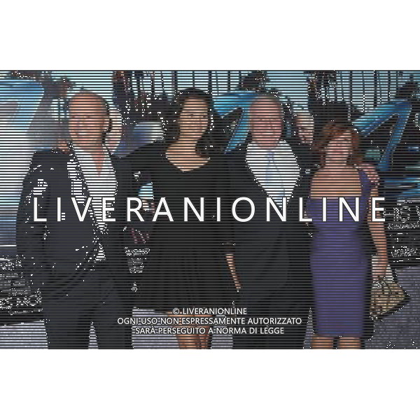 22 March 2011 - Los Angeles, California - Bruce Willis, Emma Heming, Jerry Weintraub and Jane Weintraub. HBO\'s \'His Way\' Los Angeles Premiere held at Paramount Studios. Photo Credit: Byron Purvis/AdMedia AG. ALDO LIVERANI SAS ITALY ONLY *** Local Caption *** .
