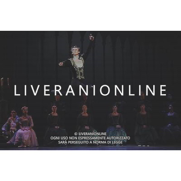 Swan Lake performance at the Coliseum in London Great Britain on 22 March 2011. (FACUNDO ARRIZABALAGA) ©photoshot/Agenzia Aldo Liverani Sas - ITALY ONLY - Ballerini di danza classica durante la rappresentazione dello spettacolo teatrale \'Il Lago dei Cigni\' al Teatro Colosseo di Londra, Inghilterra 22 marzo 2011.