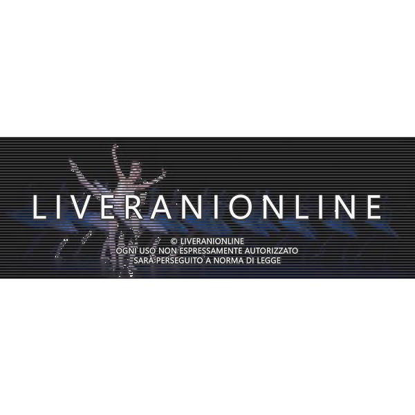 LONDON, UNITED KINGDOM MARCH 22 : Pic Shows Dress Rehearsal for Swan Lake at the Coliseum theater on March, 22nd, 2011 in London, England ©photoshot/Agenzia Aldo Liverani Sas - ITALY ONLY - Ballerini di danza classica durante la rappresentazione dello spettacolo teatrale \'Il Lago dei Cigni\' al Teatro Colosseo di Londra, Inghilterra 22 marzo 2011.