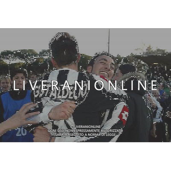 55a COPPA CARNEVALE TORNEO DI VIAREGGIO 2003 JUVENTUS - SLAVIA PRAGA FINALE 03/03/2003 NELLA FOTO ABBRACCI JUVENTUS FOTO GIANNI NUCCI / AGENZIA ALDO LIVERANI 