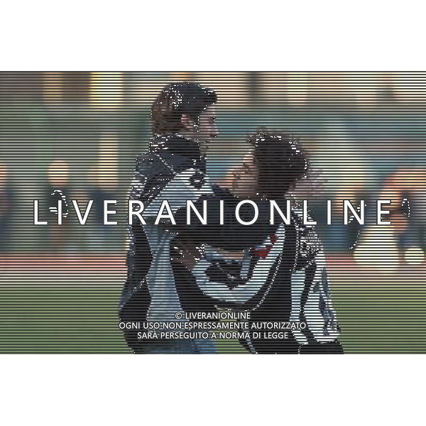 55a COPPA CARNEVALE TORNEO DI VIAREGGIO 2003 JUVENTUS - SLAVIA PRAGA FINALE 03/03/2003 NELLA FOTO CHIUMIENTO FESTEGGIATO DOPO IL GOL FOTO GIANNI NUCCI / AGENZIA ALDO LIVERANI 