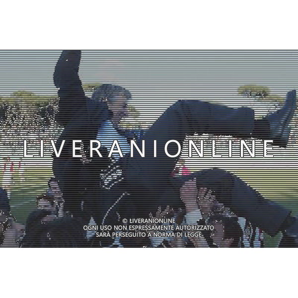 55a COPPA CARNEVALE TORNEO DI VIAREGGIO 2003 JUVENTUS - SLAVIA PRAGA FINALE 03/03/2003 NELLA FOTO GASPERINI PORTATO IN TRIONFO FOTO GIANNI NUCCI / AGENZIA ALDO LIVERANI 