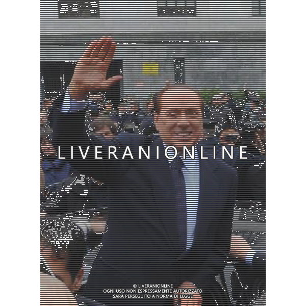 MILANO 28/3/2011 USCITA DI SILVIO BERLUSCONI DAL TRIBUNALE DI MILANO FOTO ROMANO/AG ALDO LIVERANI