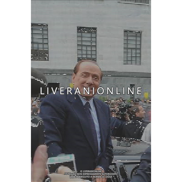 MILANO 28/3/2011 USCITA DI SILVIO BERLUSCONI DAL TRIBUNALE DI MILANO FOTO ROMANO/AG ALDO LIVERANI