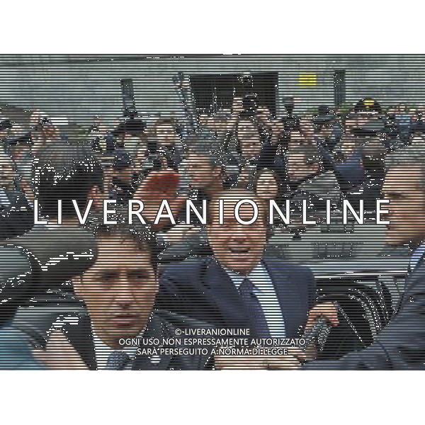 MILANO 28/3/2011 USCITA DI SILVIO BERLUSCONI DAL TRIBUNALE DI MILANO FOTO ROMANO/AG ALDO LIVERANI