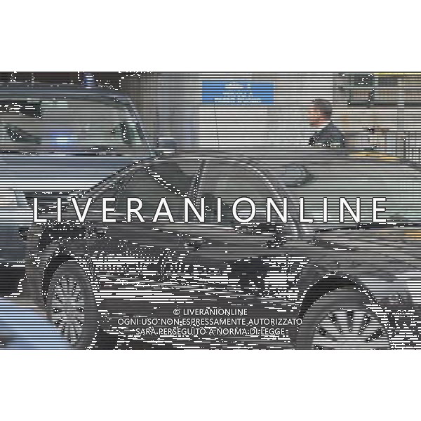 MILANO 28/03/2011 PALAZZO DI GIUSTIZIA PROCESSO MEDIATRADE NELLA FOTO : L\'AUTO CHE TRASPORTA IL PRESIDENTE DEL CONSIGLIO DEI MINISTRI SILVIO BERLUSCONI MENTRE ESCE DAL PALAZZO DI GIUSTIZIA DOPO L\'UDIENZA CHE LO RIGUARDA FOTO GAZZANIGA / AG. ALDO LIVERANI SAS