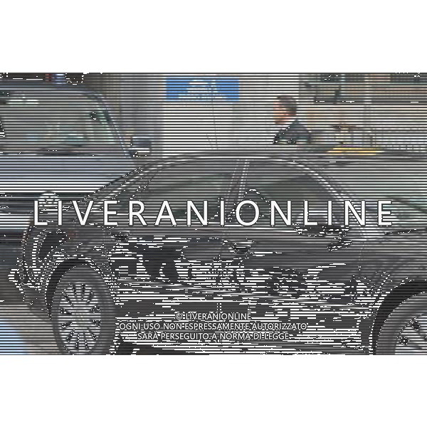 MILANO 28/03/2011 PALAZZO DI GIUSTIZIA PROCESSO MEDIATRADE NELLA FOTO : L\'AUTO CHE TRASPORTA IL PRESIDENTE DEL CONSIGLIO DEI MINISTRI SILVIO BERLUSCONI MENTRE ESCE DAL PALAZZO DI GIUSTIZIA DOPO L\'UDIENZA CHE LO RIGUARDA FOTO GAZZANIGA / AG. ALDO LIVERANI SAS