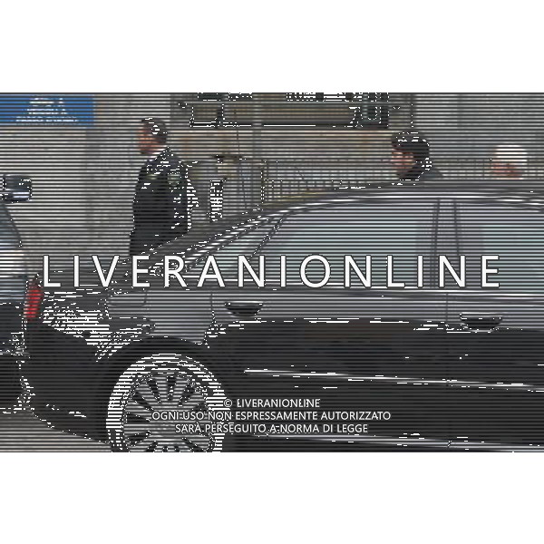 MILANO 28/03/2011 PALAZZO DI GIUSTIZIA PROCESSO MEDIATRADE NELLA FOTO : L\'AUTO CHE TRASPORTA IL PRESIDENTE DEL CONSIGLIO DEI MINISTRI SILVIO BERLUSCONI MENTRE ESCE DAL PALAZZO DI GIUSTIZIA DOPO L\'UDIENZA CHE LO RIGUARDA FOTO GAZZANIGA / AG. ALDO LIVERANI SAS