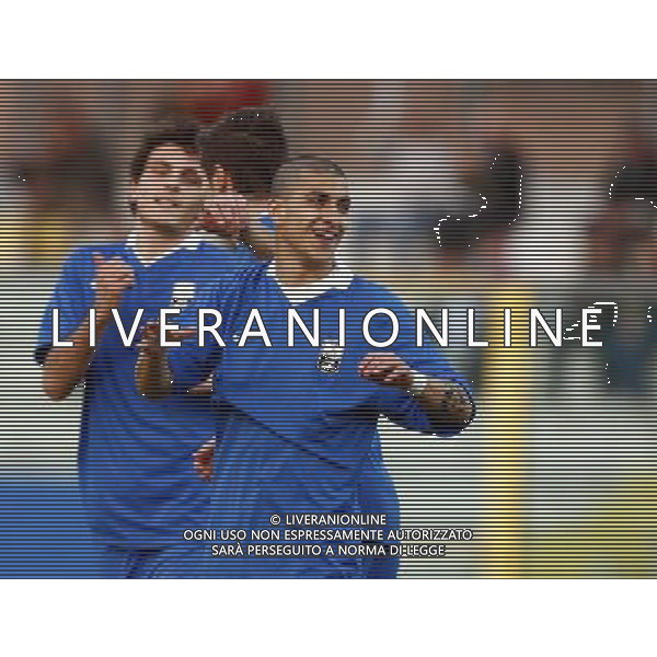 SASSUOLO (MO) 30/03/2011 - NAZIONALE B ITALIA VS FIRST LEAGUE SERBIA - NELLA FOTO: DE LUCA ESULTA DOPO IL GOL DEL 2-0 ©SOLI / AGENZIA ALDO LIVERANI SAS