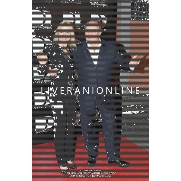 MILANO 30/3(2011 SPAZIO ANTOLOGICO VIA MECENATE, 84 SERATA DI BENEFICENZA IN OCCASIONE DELLA PRIMA TELEVISIVA: -DOPPIA DIFESA- CONDOTTA DI MICHELLE HUNZIKER NELLA FOTO MICHELLE HUNZIKER CON GERRI SCOTTI FOTO ROMANO/AG ALDO LIVERANI