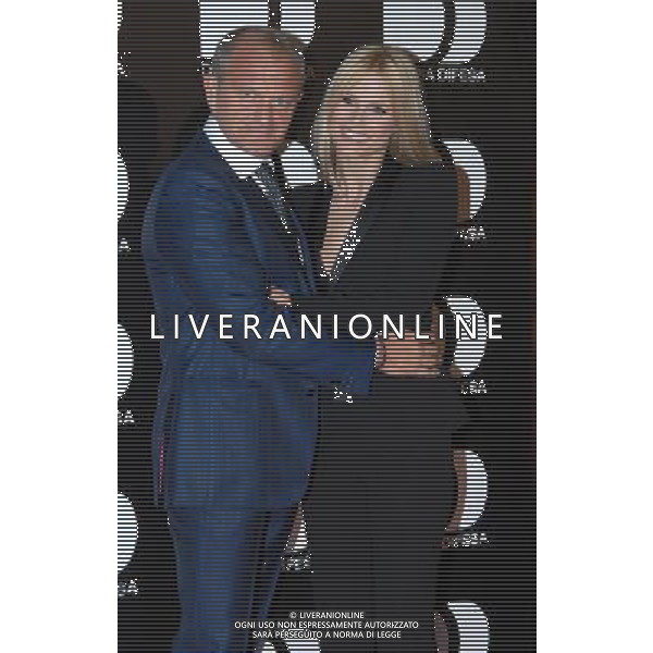 MILANO 30/3(2011 SPAZIO ANTOLOGICO VIA MECENATE, 84 SERATA DI BENEFICENZA IN OCCASIONE DELLA PRIMA TELEVISIVA: -DOPPIA DIFESA- CONDOTTA DI MICHELLE HUNZIKER NELLA FOTO MICHELLE HUNZIKER CON ANDREA BACCAN IN ARTE PUCCI FOTO ROMANO/AG ALDO LIVERANI
