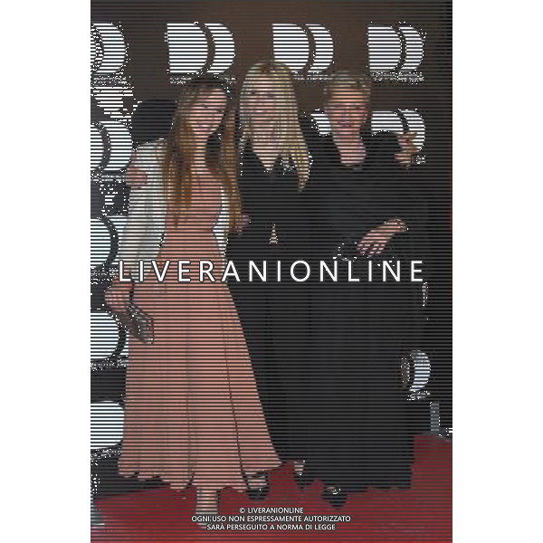 MILANO 30/3(2011 SPAZIO ANTOLOGICO VIA MECENATE, 84 SERATA DI BENEFICENZA IN OCCASIONE DELLA PRIMA TELEVISIVA: -DOPPIA DIFESA- CONDOTTA DI MICHELLE HUNZIKER NELLA FOTO MICHELLE HUNZIKER CON LA FIGLIA AURORA E LA MADRE INEKE FOTO ROMANO/AG ALDO LIVERANI