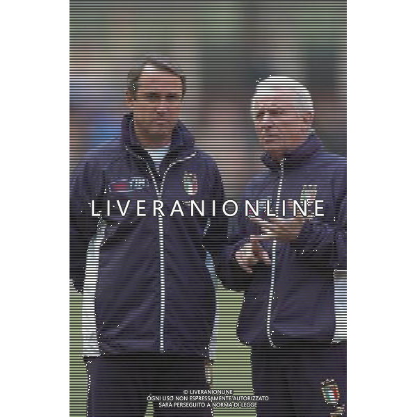 Milano Stadio Meazza di San Siro 29/03/2004 Allenamento della nazionale Italiana nella foto Pietro Ghedin con Giovanni Trapattoni Agenzia aldo liverani