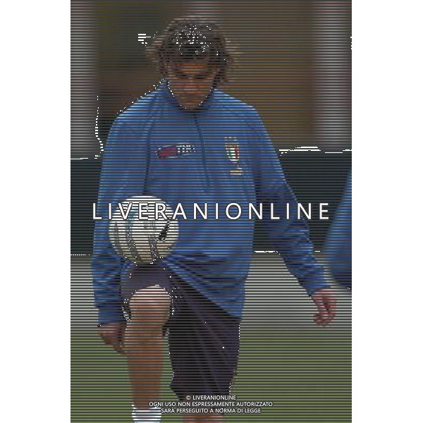 Milano Stadio Meazza di San Siro 29/03/2004 Allenamento della nazionale Italiana nella foto christian vieri Agenzia aldo liverani