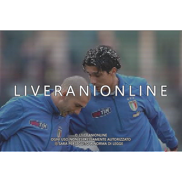 MILANO 29/03/04 ALLENAMENTO DELLA NAZIONALE ITALIANA NELLA FOTO DI VAIO MARCO CON CORRADI BERNARDO PH GIGI ARCAINI/AG.ALDO LIVERANI