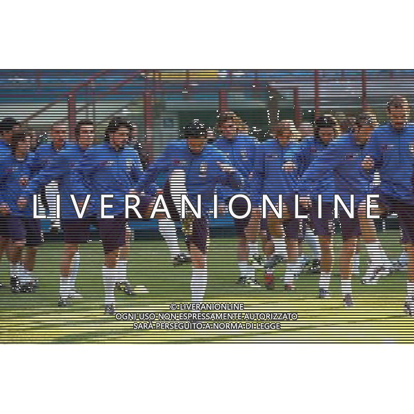 MILANO 29/03/04 ALLENAMENTO DELLA NAZIONALE ITALIANA NELLA FOTO IL GRUPPO PH GIGI ARCAINI/AG.ALDO LIVERANI