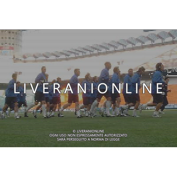 MILANO 29/03/04 ALLENAMENTO DELLA NAZIONALE ITALIANA NELLA FOTO IL GRUPPO PH GIGI ARCAINI/AG.ALDO LIVERANI
