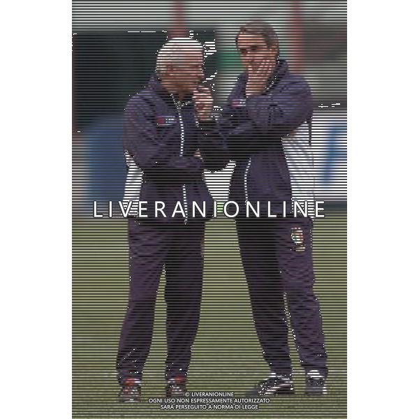 MILANO 29/03/04 ALLENAMENTO DELLA NAZIONALE ITALIANA NELLA FOTO TRAPATTONI GIOVANNI CON GHEDIN PIETRO PH GIGI ARCAINI/AG.ALDO LIVERANI