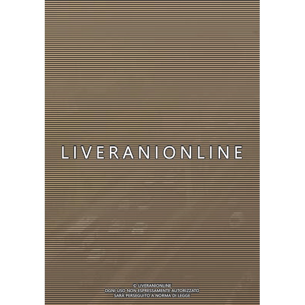 KUWAIT, April 4, 2011 Vehicles run in a sandstorm in Kuwait City, capital of Kuwait, April 4, 2011. Dust and sand borne by winds had swept over Kuwait on Monday. (/Du Jian)(axy) Tempesta di sabbia nella citta\' di Kuwait City AG. ALDO LIVERANI SAS ITALY ONLY *** Local Caption *** .