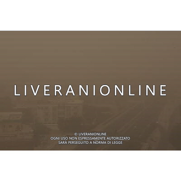 KUWAIT, April 4, 2011 Buildings are shrouded by a sandstorm in Kuwait City, capital of Kuwait, April 4, 2011. Dust and sand borne by winds had swept over Kuwait on Monday. (/Du Jian)(axy) Tempesta di sabbia nella citta\' di Kuwait City AG. ALDO LIVERANI SAS ITALY ONLY *** Local Caption *** .