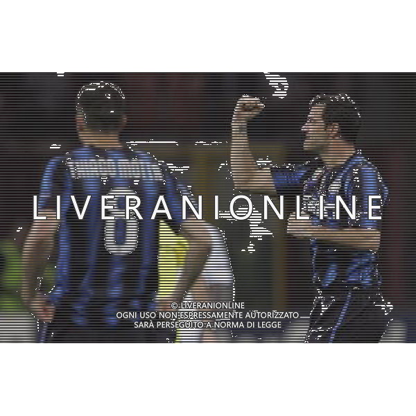 Inter - Schalke 04 andata dei quarti di Champions League 05/04/2011 nella foto esultanza dopo il gol di dejan stankovic ©luzzani/Agenzia Aldo Liverani Sas