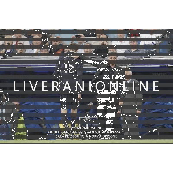 Tottenham\'s Peter Crouch red card and Jose Mourino during Champions League match on April, 5th 2011. Photo: Cesar Cebolla / ALFAQUI /AGENZIA ALDO LIVERANI SAS - ITALY ONLY - EDITORIAL USE ONLY REAL MADRID - TOTTENHAM ANDATA DEI QUARTI DI CHAMPIONS LEAGUE
