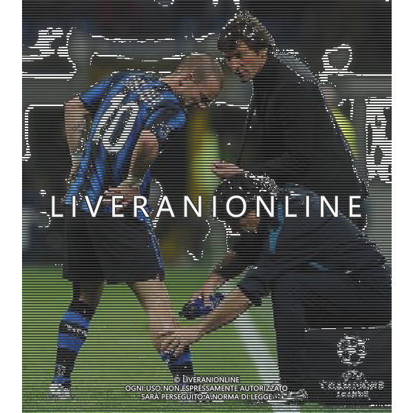 UEFA Champions League 2010/2011 Quarti di Finale Andata Milano - 05.04.2011 Inter-Shalke 04 Nella Foto:Wesley Sneijder-Leonardo Araœjo-MASSIMO DELLA CASA /Ph.Vitez-Ag. Aldo Liverani