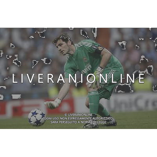 Real Madrid\'s Iker Casillas during Champions League match on April, 5th 2011. Photo: Cesar Cebolla / ALFAQUI MADRID 05/04/2011 4 DI FINALE CHAMPIONS LEAGUE REAL MADRID-TOTTENHAM AG ALDO LIVERANI ONLY ITALY