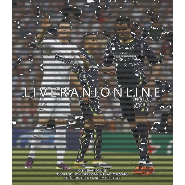 Real Madrid\'s Cristiano Ronaldo and Tottenham\'s Sandro during Champions League match on April, 5th 2011. Photo: Cesar Cebolla / ALFAQUI MADRID 05/04/2011 4 DI FINALE CHAMPIONS LEAGUE REAL MADRID-TOTTENHAM AG ALDO LIVERANI ONLY ITALY