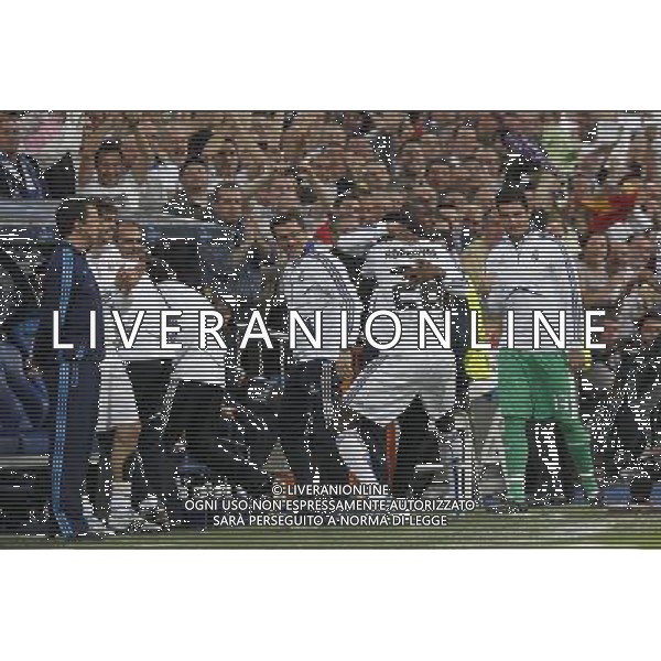 Real Madrid\'s Emanuel Adebayor goal during Champions League match on April, 5th 2011. Photo: Cesar Cebolla / ALFAQUI MADRID 05/04/2011 4 DI FINALE CHAMPIONS LEAGUE REAL MADRID-TOTTENHAM AG ALDO LIVERANI ONLY ITALY