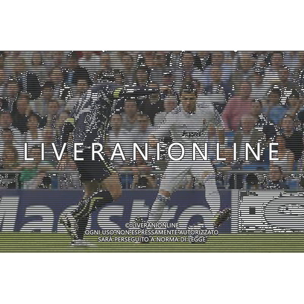 Real Madrid\'s Cristiano Ronaldo and Tottenham\'s Vedran Corluka during Champions League match on April, 5th 2011. Photo: Cesar Cebolla / ALFAQUI MADRID 05/04/2011 4 DI FINALE CHAMPIONS LEAGUE REAL MADRID-TOTTENHAM AG ALDO LIVERANI ONLY ITALY