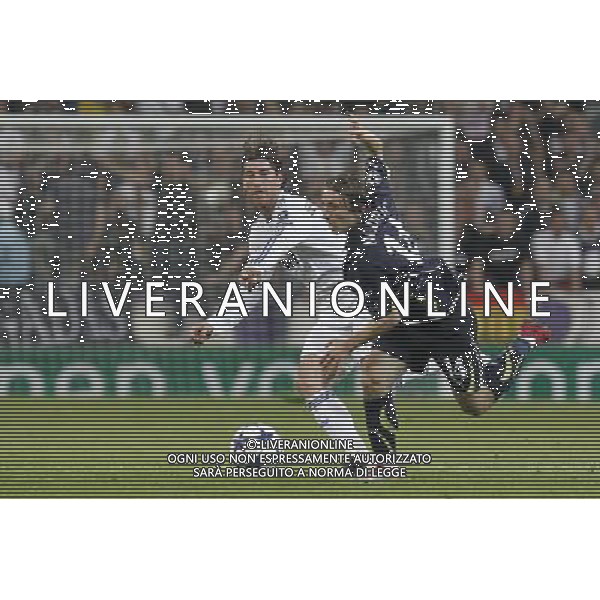 Real Madrid\'s Sergio Ramos and Tottenham\'s Luka Modric during Champions League match on April, 5th 2011. Photo: Cesar Cebolla / ALFAQUI MADRID 05/04/2011 4 DI FINALE CHAMPIONS LEAGUE REAL MADRID-TOTTENHAM AG ALDO LIVERANI ONLY ITALY