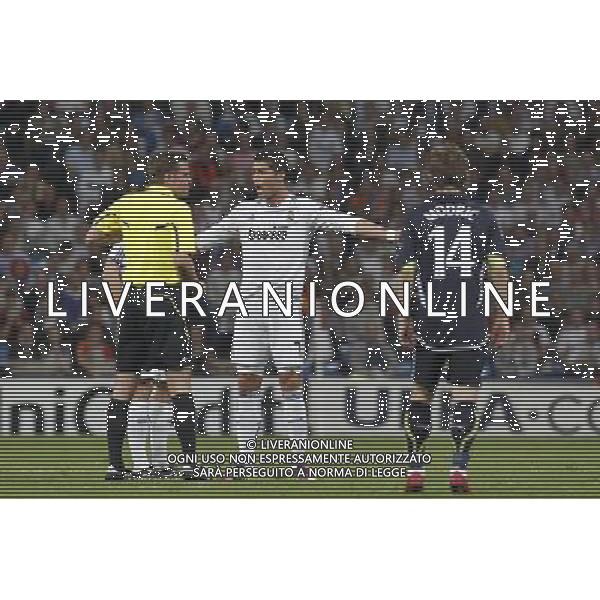 Real Madrid\'s Cristiano Ronaldo and Tottenham\'s during Champions League match on April, 5th 2011. Photo: Cesar Cebolla / ALFAQUI MADRID 05/04/2011 4 DI FINALE CHAMPIONS LEAGUE REAL MADRID-TOTTENHAM AG ALDO LIVERANI ONLY ITALY