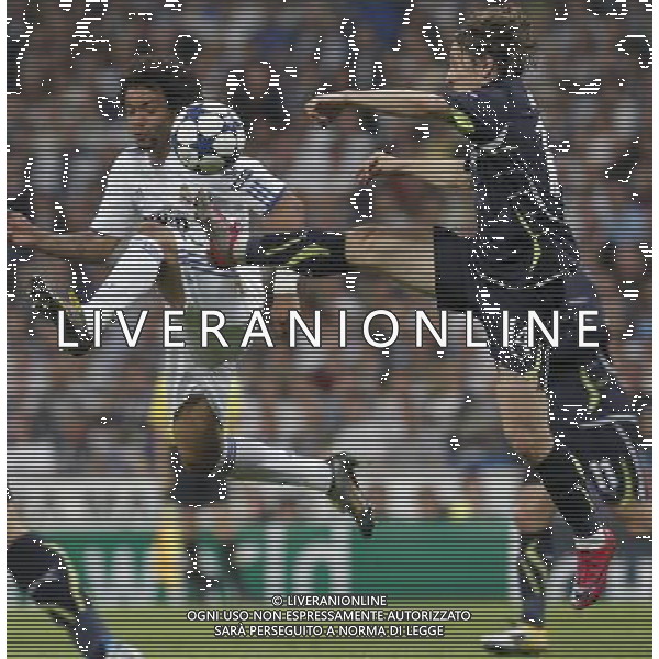 Real Madrid\'s Marcelo Vieira and Tottenham\'s Luka Modric during Champions League match on April, 5th 2011. Photo: Cesar Cebolla / ALFAQUI MADRID 05/04/2011 4 DI FINALE CHAMPIONS LEAGUE REAL MADRID-TOTTENHAM AG ALDO LIVERANI ONLY ITALY