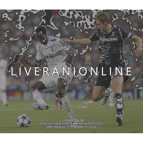 Real Madrid\'s Emanuel Adebayor and Tottenham\'s Michael Dawson during Champions League match on April, 5th 2011. Photo: Cesar Cebolla / ALFAQUI MADRID 05/04/2011 4 DI FINALE CHAMPIONS LEAGUE REAL MADRID-TOTTENHAM AG ALDO LIVERANI ONLY ITALY