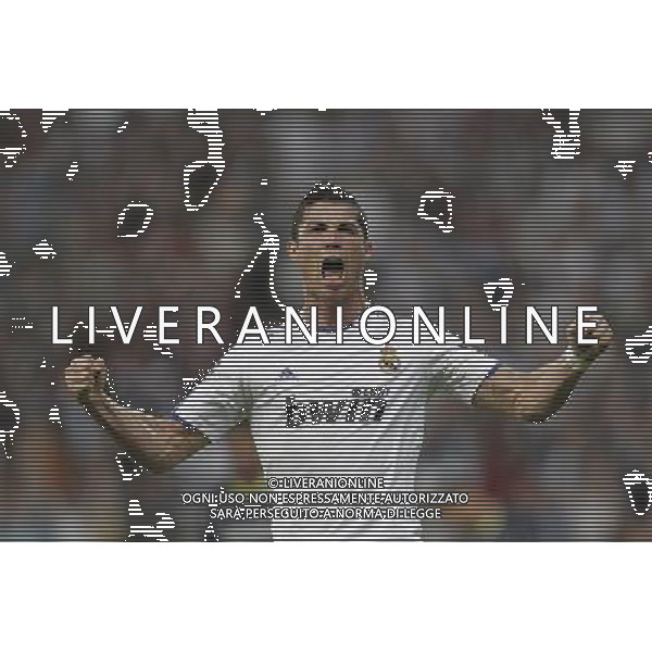 Real Madrid\'s Cristiano Ronaldo goal during Champions League match on April, 5th 2011. Photo: Cesar Cebolla / ALFAQUI MADRID 05/04/2011 4 DI FINALE CHAMPIONS LEAGUE REAL MADRID-TOTTENHAM AG ALDO LIVERANI ONLY ITALY