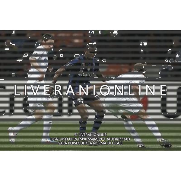 Milano 05-04-2011 Champions League 2010/11 inter-schalke 5:2 nella foto samuel eto\'o e benedikt howedes ph marco luzzani/ag aldo liverani s.a.s.