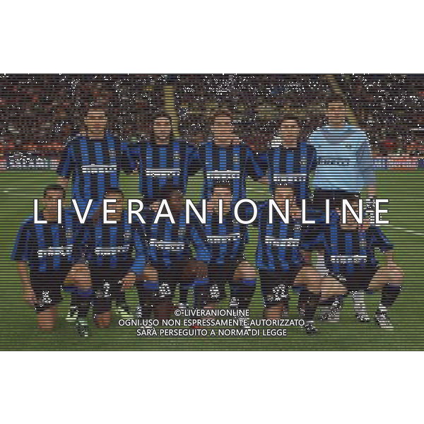 Milano 25/03/2004 Coppa UEFA 2003/04 inter-benfica nella foto formazione inter ph marco luzzani/ag aldo liverani s.a.s.