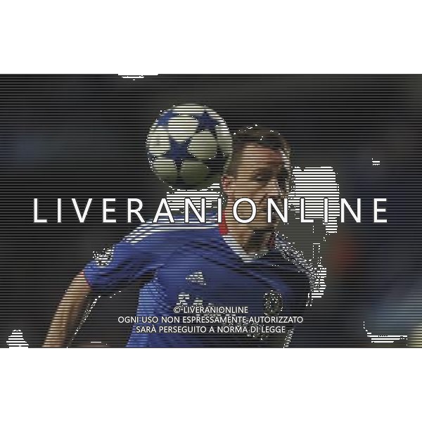 John Terry from Chelsea keeps an eye on the ball during the Champions League quarters final between Chelsea and Manchester United United at Stamford Bridge, London, Great Britain on 06 April 2011. /AGENZIA ALDO LIVERANI SAS - ITALY ONLY - EDITORIAL USE ONLY - CHELSEA - MANCHESTER UNITED ANDATA QUARTI DI FINALE DI CHAMPIONS LEAGUE 06/04/2011