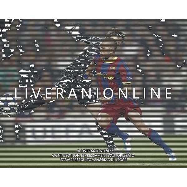 Barcelona\'s Daniel Alves (goal) and Shaktar Donetsk\'s Andriy Pyatov during Champions League match on April, 6th 2011. Photo: Cesar Cebolla / ALFAQUI /ALDO LIVERANI CHAMPIONS LEAGUE BARCELLONA - FC Shakhtar Donetsk ANDATA DEI QUARTI DI FINALE - ITALY ONLY - *** Local Caption *** .