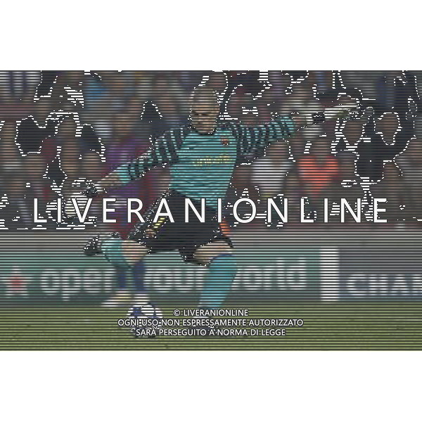 Barcelona\'s Victor Valdes during Champions League match on April, 6th 2011. Photo: Cesar Cebolla / ALFAQUI /ALDO LIVERANI CHAMPIONS LEAGUE BARCELLONA - FC Shakhtar Donetsk ANDATA DEI QUARTI DI FINALE - ITALY ONLY - *** Local Caption *** .