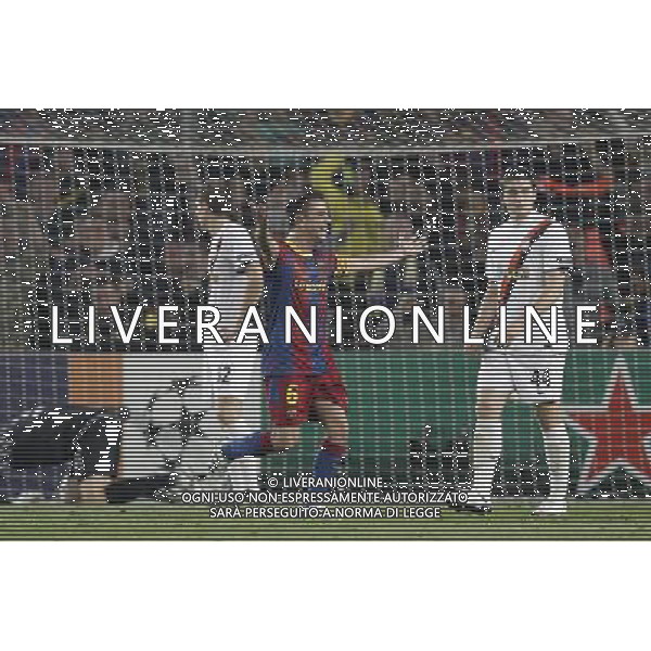 Barcelona\'s Xavi Hernandez goal during Champions League match on April, 6th 2011. Photo: Cesar Cebolla / ALFAQUI /ALDO LIVERANI CHAMPIONS LEAGUE BARCELLONA - FC Shakhtar Donetsk ANDATA DEI QUARTI DI FINALE - ITALY ONLY - *** Local Caption *** .