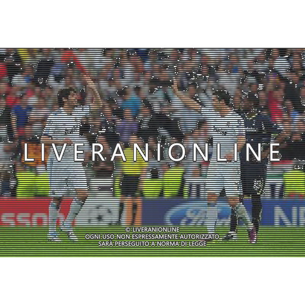 MADRID, April 6, 2011 () Real Madrid\'s Cristiano Ronaldo (2nd R) and Kaka (L) celebrate after scoring during the first match of the 2010/11 UEFA Champions League quarter final against Tottenham Hotspur at Santiago Bernabeu Stadium in Madrid on April 6, 2011. Real Madrid won 4 0. (/Chen Haitong)(bxf) UEFA Champions League 2010/11 Quarti di finale Real Madrid vs Tottenham AG. ALDO LIVERANI SAS ITALY ONLY *** Local Caption *** .