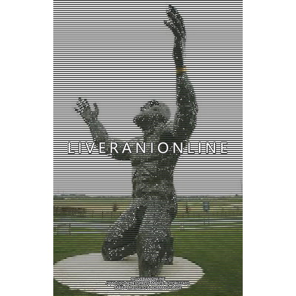 The \'Stonehenge giant\' statue is put up for saleThe Ancestor is being sold because his creators cannot afford to keep him A 22ft (6.70m) steel man that appeared at the summer solstice celebrations at Stonehenge has been put up for sale.The seven ton \'Ancestor\', currently at the Solstice Park, Amesbury, has appeared on an online auction website with a starting bid of £50,000.Created by Andy Rawlings and Michelle Topps, the couple say they \'can\'t afford to keep him anymore\'.\'We took a loan out to make him and we\'ve been paying it back on a monthly basis,\' said Mr Rawlings. \'It\'s economics - we\'ve got to sell him.\'Sunrise at Stonehenge.The monumental statue with \'head thrown back and arms open wide\' cost £35,000 and took the couple nine months to build.It made its debut with a \'special guest appearance\' at last year\'s summer solstice celebrations at Stonehenge.Since then the Stonehenge giant has been in a prominent position next to the A303 in front of the Holiday Inn at the Solstice Park in Amesbury.\'He\'s been there for about nine months and people have got used to him being there,\' said Ms Topps. \'I\'ll be devastated if he goes.\'Created out of thousands of hand-cut pieces of steel welded to a steel frame, the Netheravon couple have been trying to find investors to \'secure the future of the Ancestor\' without success.As a result the sculpture is being offered on eBay with an opening bid of £50,000 and a delivery charge of £1,000 within the UK.\'Since he\'s been on eBay it seems to have chivvied things up a bit,\' said Mr Rawlings.\'Now there\'s talk of him being bought and moved to the Countess roundabout just down the road, so we\'re hoping he won\'t go too far.\' La statua del \'gigante Stonehenge\' viene messa in vendita perchŽ i suoi creatori non pu˜ssono permettersi di tenerla AG. ALDO LIVERANI SAS ITALY ONLY *** Local Caption *** .