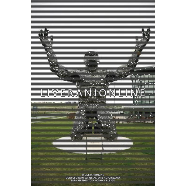 The \'Stonehenge giant\' statue is put up for saleThe Ancestor is being sold because his creators cannot afford to keep him A 22ft (6.70m) steel man that appeared at the summer solstice celebrations at Stonehenge has been put up for sale.The seven ton \'Ancestor\', currently at the Solstice Park, Amesbury, has appeared on an online auction website with a starting bid of £50,000.Created by Andy Rawlings and Michelle Topps, the couple say they \'can\'t afford to keep him anymore\'.\'We took a loan out to make him and we\'ve been paying it back on a monthly basis,\' said Mr Rawlings. \'It\'s economics - we\'ve got to sell him.\'Sunrise at Stonehenge.The monumental statue with \'head thrown back and arms open wide\' cost £35,000 and took the couple nine months to build.It made its debut with a \'special guest appearance\' at last year\'s summer solstice celebrations at Stonehenge.Since then the Stonehenge giant has been in a prominent position next to the A303 in front of the Holiday Inn at the Solstice Park in Amesbury.\'He\'s been there for about nine months and people have got used to him being there,\' said Ms Topps. \'I\'ll be devastated if he goes.\'Created out of thousands of hand-cut pieces of steel welded to a steel frame, the Netheravon couple have been trying to find investors to \'secure the future of the Ancestor\' without success.As a result the sculpture is being offered on eBay with an opening bid of £50,000 and a delivery charge of £1,000 within the UK.\'Since he\'s been on eBay it seems to have chivvied things up a bit,\' said Mr Rawlings.\'Now there\'s talk of him being bought and moved to the Countess roundabout just down the road, so we\'re hoping he won\'t go too far.\' La statua del \'gigante Stonehenge\' viene messa in vendita perchŽ i suoi creatori non pu˜ssono permettersi di tenerla AG. ALDO LIVERANI SAS ITALY ONLY *** Local Caption *** .