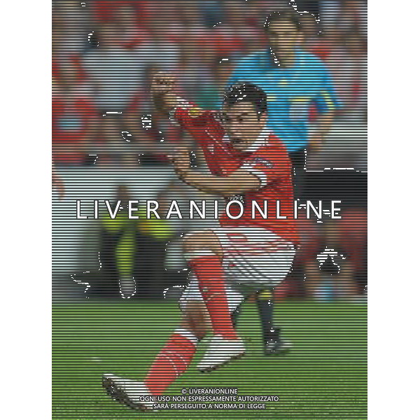 20110407: LISBON, PORTUGAL - SL Benfica vs PSV Eindhoven: UEFA Europa League 2010/2011 - Quarter-Finals, First Leg. In picture: Javier Saviola (Benfica) scoring goal. PHOTO: Alvaro Isidoro/CITYFILES AG ALDO LIVERANI ONLY ITALY